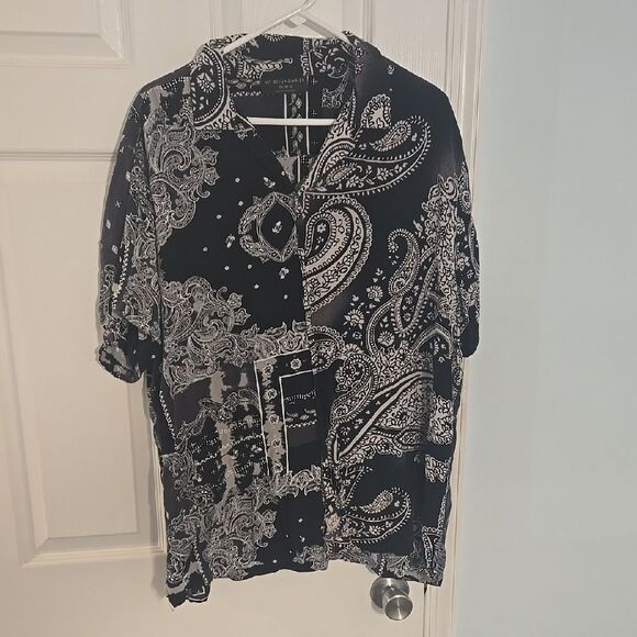 Black and White Paisley Men's Shirt - Picture 1 of 7